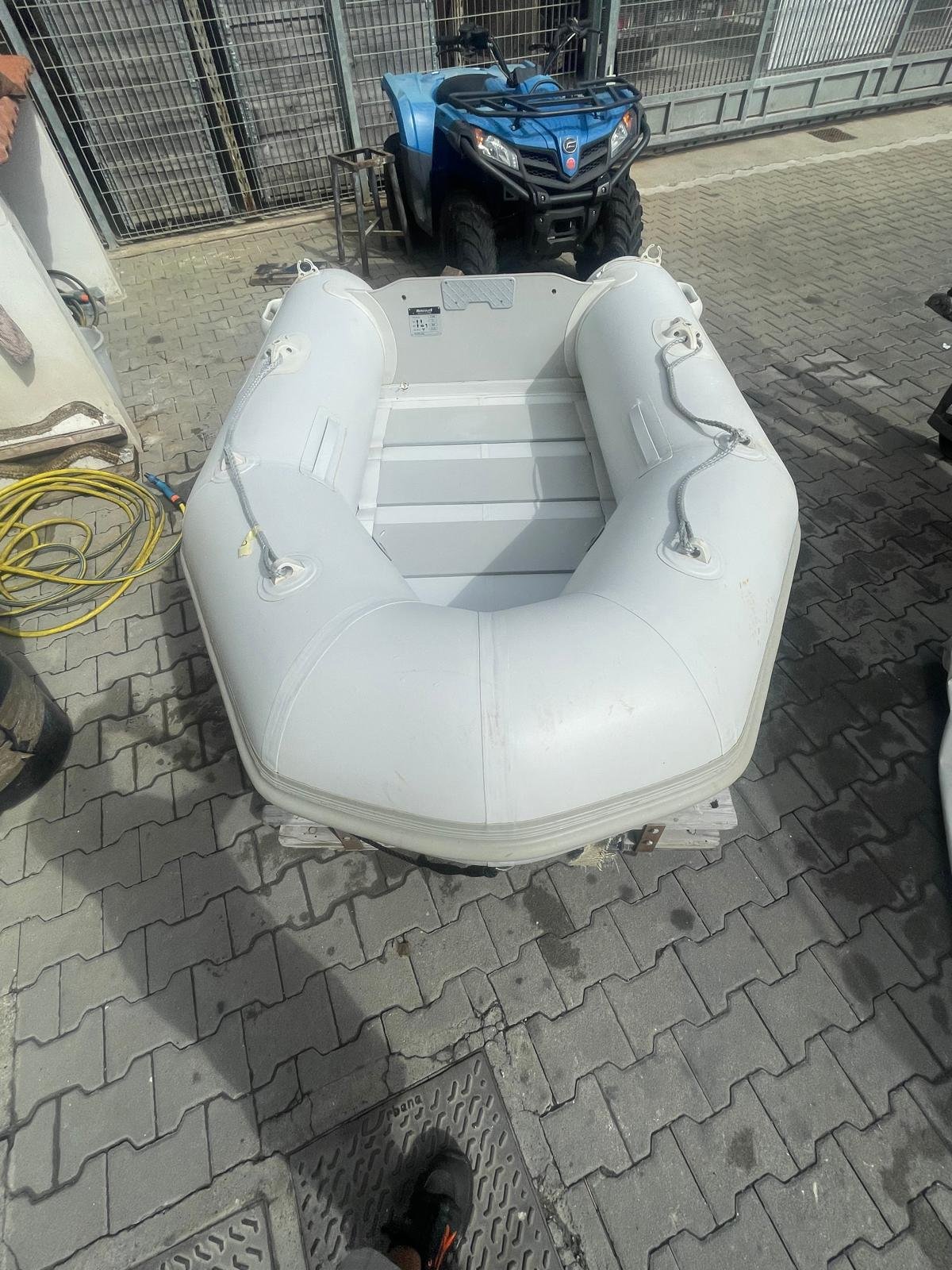 Tender Hercules 220
