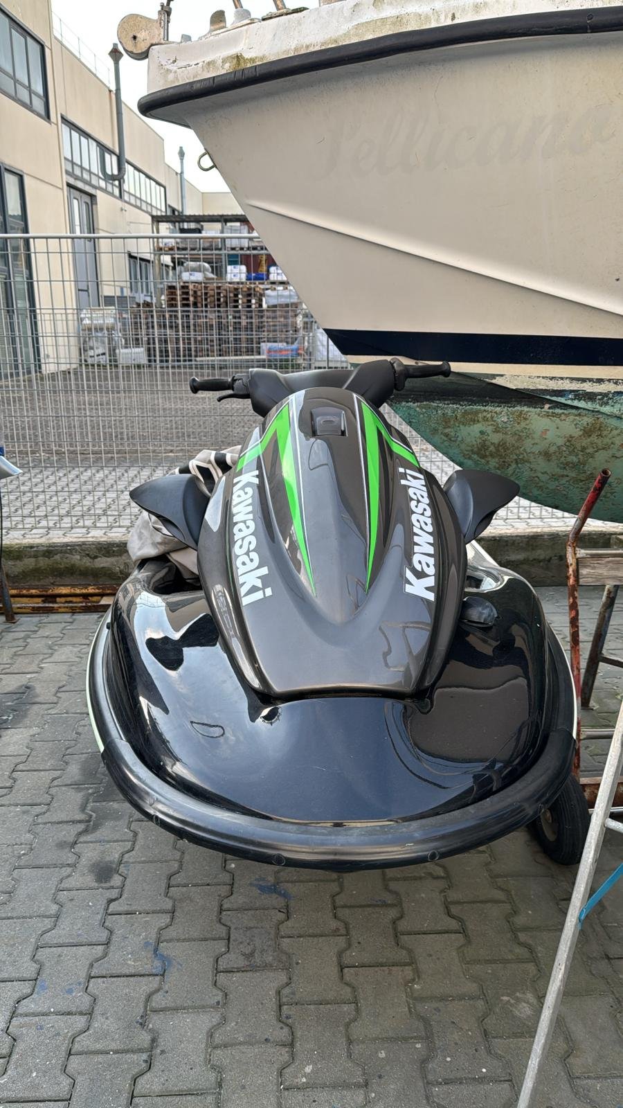 Kawasaki STX 15 F