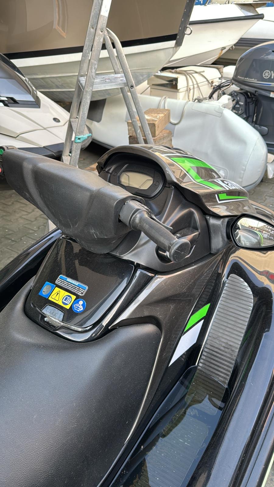 Kawasaki STX 15 F