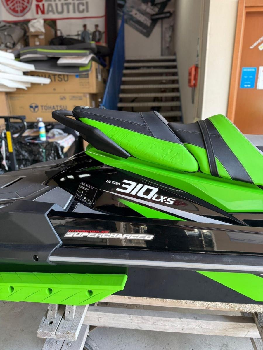 Kawasaki Ultra 310 LX-S