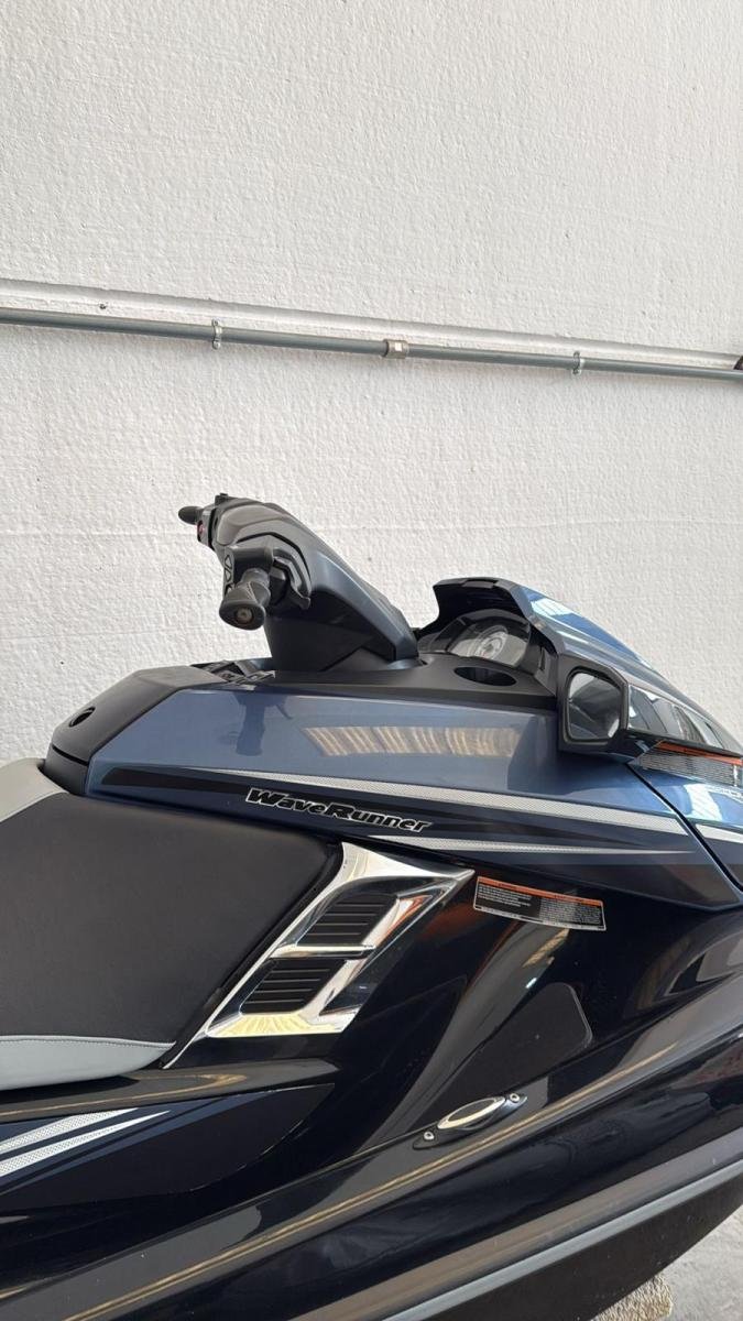 JET SKI YAMAHA WAVE RUNNER MOD. FX CRUISER