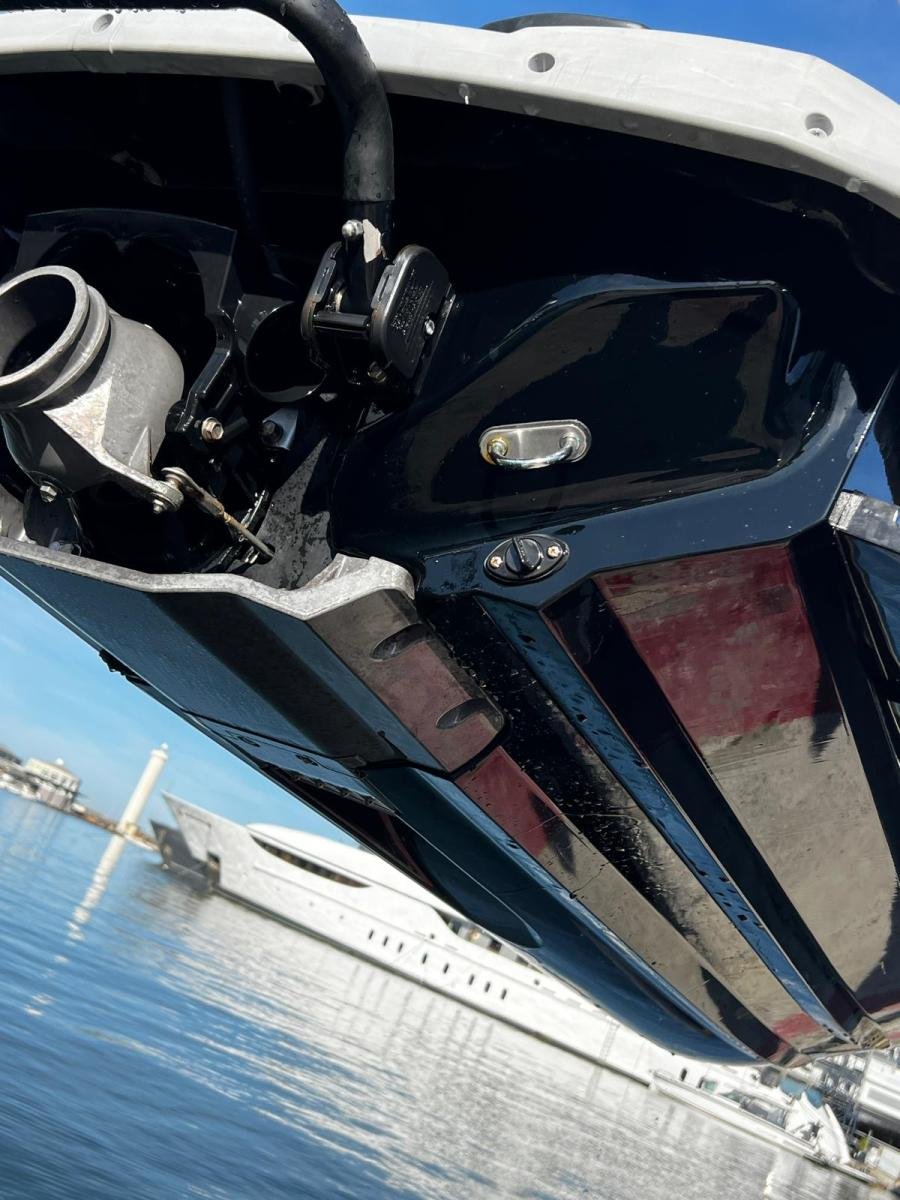JET SKI YAMAHA WAVE RUNNER MOD. VX CRUISER 